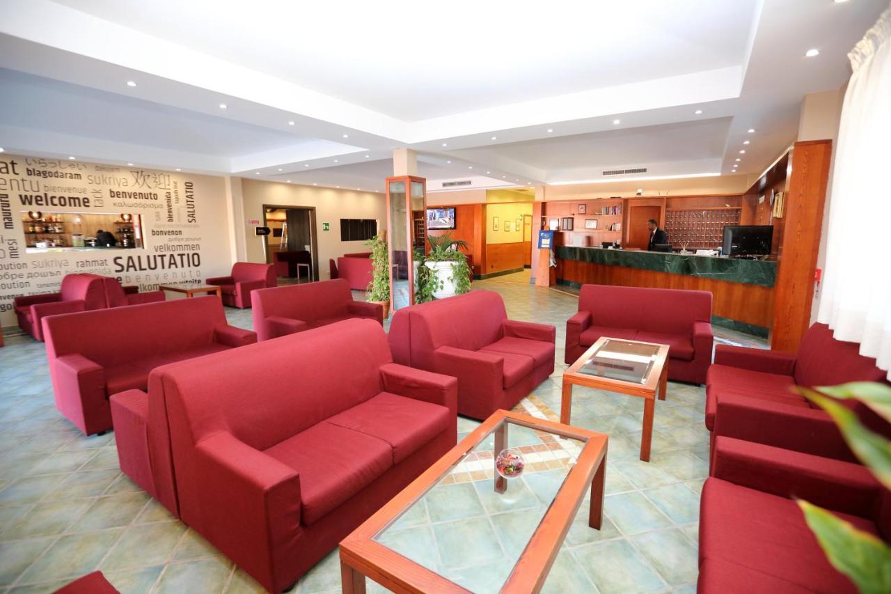 Hotel Palacavicchi Ciampino Exterior foto