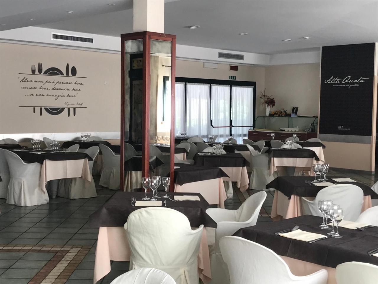 Hotel Palacavicchi Ciampino Exterior foto