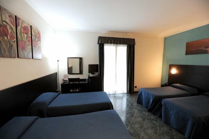 Hotel Palacavicchi Ciampino Exterior foto